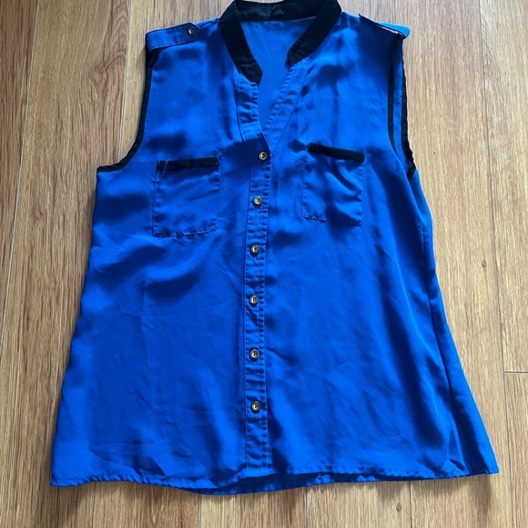 Sheer Ultramarine Sleeveless Button Up - Picture 2 of 5
